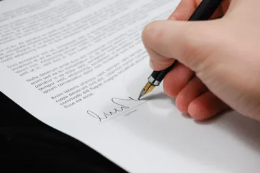 Firma de contrato